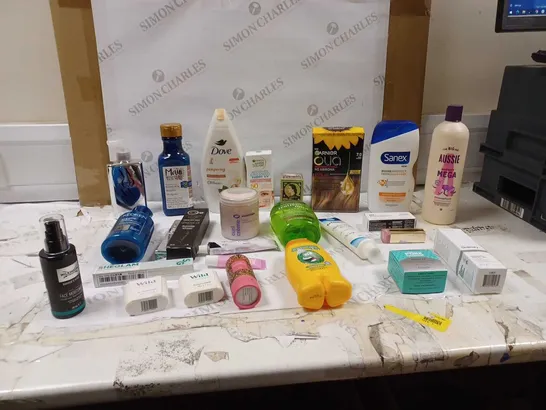 LOT OF APPROXIMATELY 20 HEALTH AND BEAUTY ITEMS TO INCLUDE DOVE PAMPERING, WILKINSONS FACE MOISTURIZER, AND THE ORDINARY HYDRATORS AND OILS ETC.