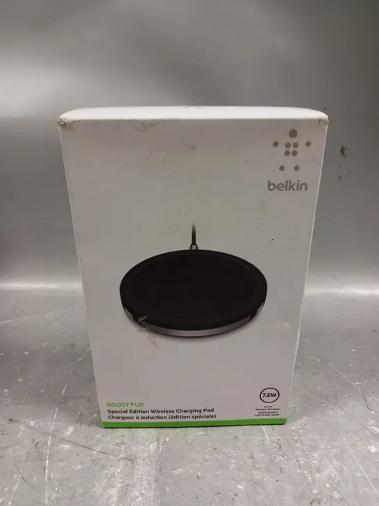 BOXED BELKIN BOOST UP WIRELESS CHARGING PAD 