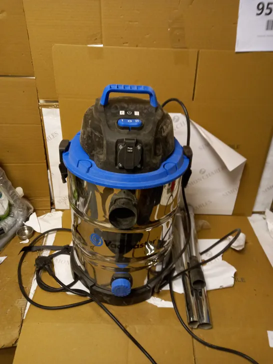 VACMASTER WET AND DRY VACUUM CLEANER 