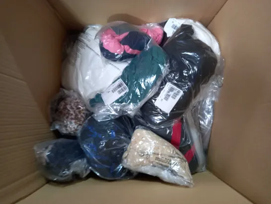 BOX OF ASSORTED ITEMS TO INCLUDE - BLACK LEGGINGS - PINK PLAID - 4X NAVY SOCKS 