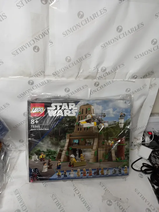 LEGO YAVIN 4 REBAL  BASE RRP £149.99