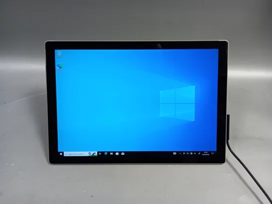 UNBOXED MICROSOFT SURFACE PRO INTEL I7-1065G7 16GB RAM 256GB TABLET COMPUTER