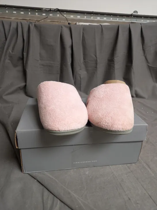 VIONIC BOXED PINK SLIPPERS SIZE 5