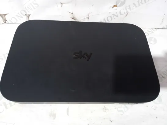 SKY ES340D8 Q HUB ROUTER