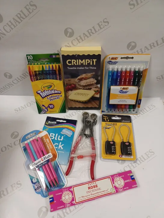 BOX OF APPROXIMATELY 15 ASSORTED HOUSEHOLD ITEMS TO INCLUDE TRAVEL LOCKS, CRIMPIT MAKER, STATIONARY ETC