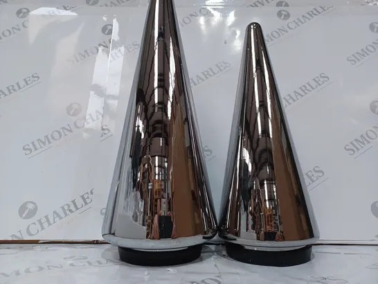 BOXED KELLY HOPPEN SET OF 2 INDOOR OUTDOOR PRELIT GLASS DECOR - REFLECTIVE CONES