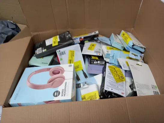 BOX OF APPROXIMATELY 20 ASSORTED ELECTRICAL ITEMS TO INCLUDE HEADPHONES, EARPHONES, CHARGERS  ETC 