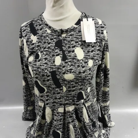 MASAI OCCASSIONAL SHAPED TIGHT  DRESS SIZE L