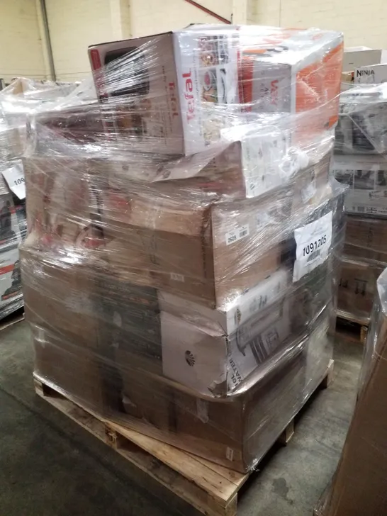 PALLET OF APPROXIMATELY 29 UNPROCESSED RAW RETURN HOUSEHOLD AND ELECTRICAL GOODS TO INCLUDE;