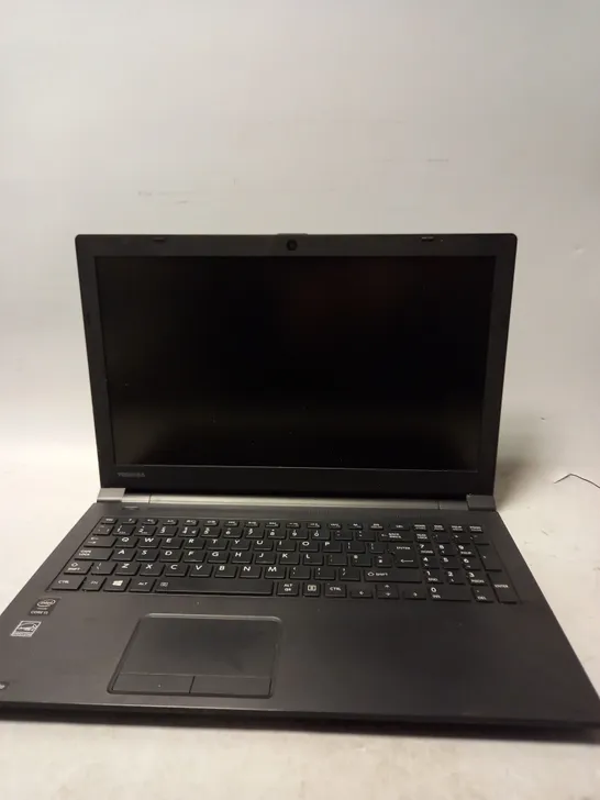 TOSHIBA SATELLITE PRO R50-B LAPTOP