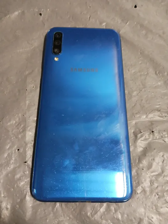 SAMSUNG GALAXY A50