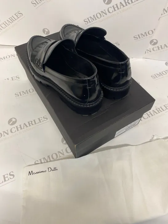 BOXED PAIR OF MASSIMO DUTTI BLACK SHOES SIZE 38