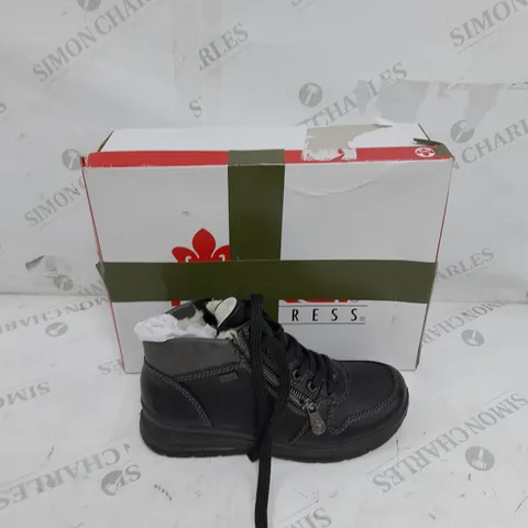 BOXED PAIR OF RIEKER WATER RESISTANT BOOTS IN BLACK SIZE 3.5