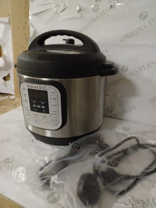 INSTANT POT DUO SMART PRESSURE COOKER