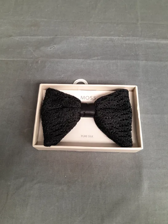 MOSS BOW TIE IN BLACK ONE SIZE