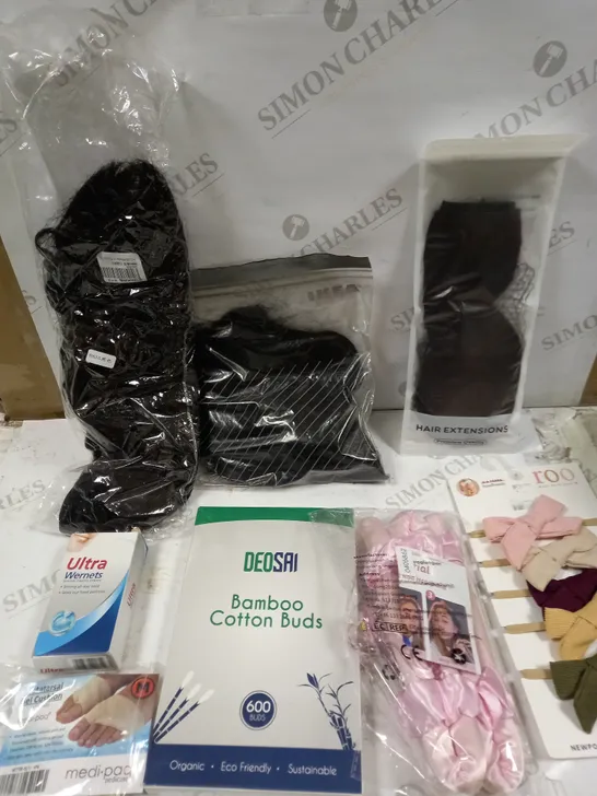 BOX OF 8 ASSORTED HEALTH & BEAUTY PRODUCTS TO INCLUDE WIGS, BAMBOO COTTON BUDS, METATARSAL GEL CUSHION ETC 