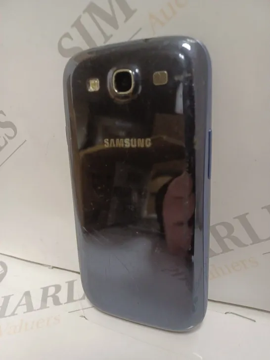 SAMSUNG I9300 GALAXY S3 SMARTPHONE