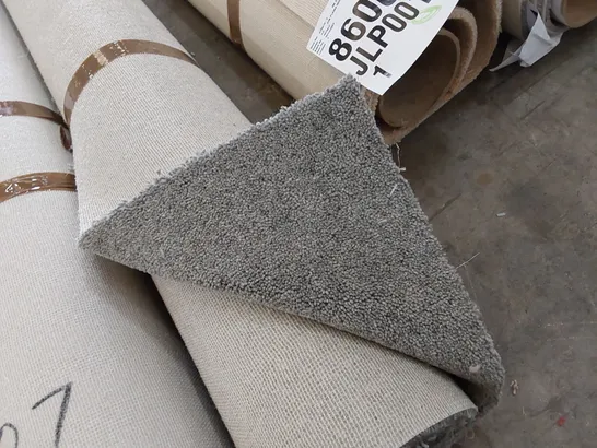 ROLL OF QUALITY DIM HEATHERS CARPET // SIZE: APPROX. 5 X 2.03m