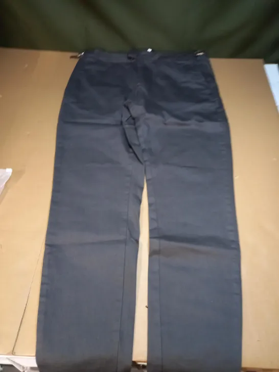 ARNE CHINO TROUSERS IN CHARCOAL - 36R