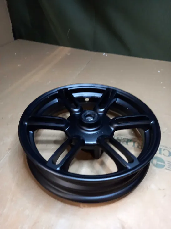 SMALL BLACK GLOSSED RIM 