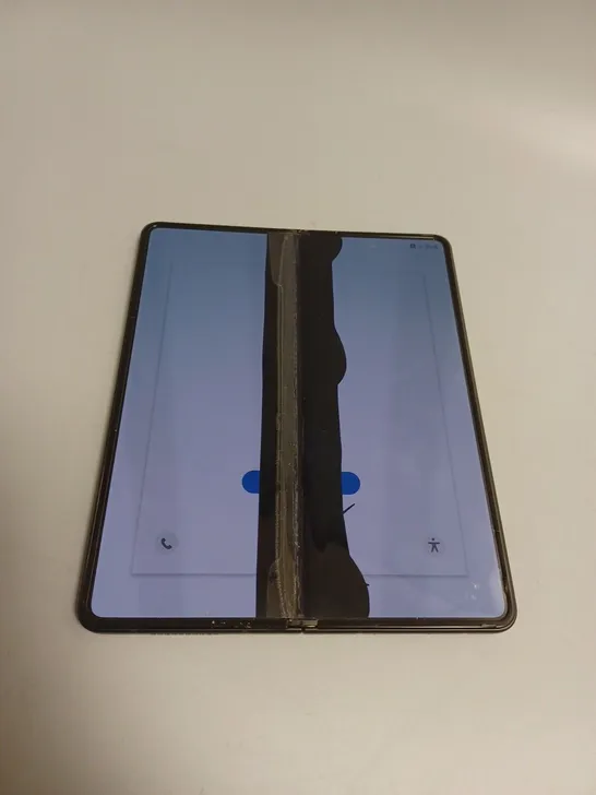 SAMSUNG GALAXY Z FOLD3