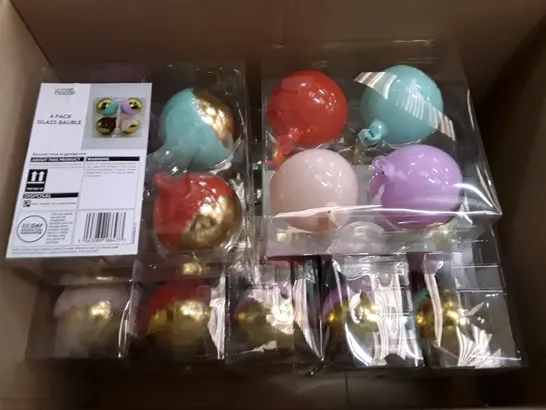 BOX CONTAINING APPROXIMATELY 9 BRAND NEW BOXED GLASS BAUBLE 4PKS