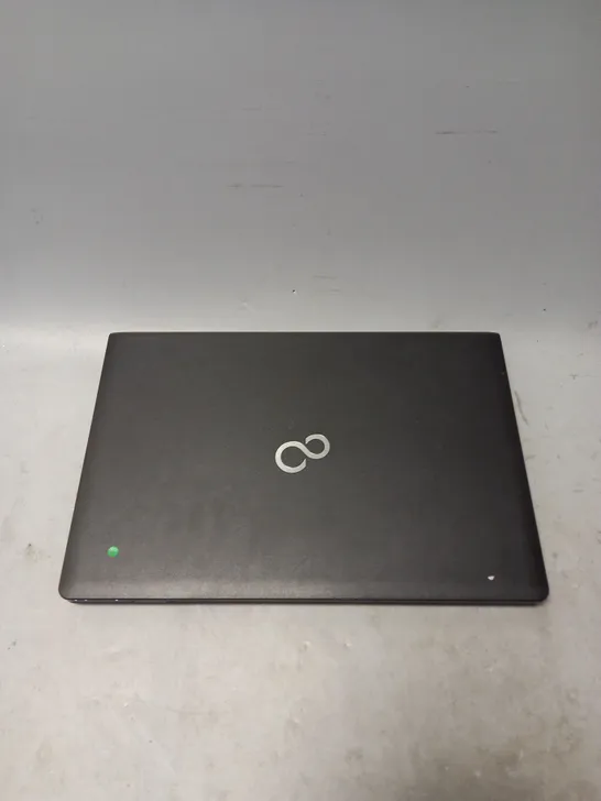 FUJITSU LIFEBOOK A555 LAPTOP IN BLACK