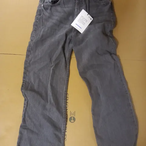 PULL&BEAR STRAIGHT JEANS IN GREY - SIZE EUR 34