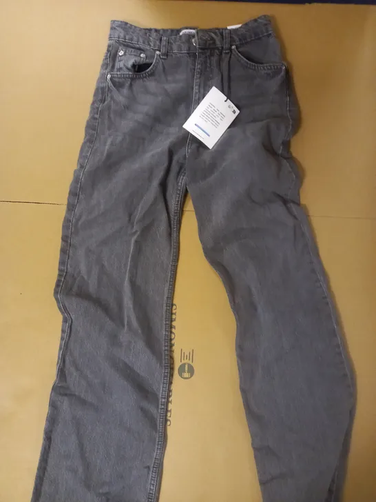 PULL&BEAR STRAIGHT JEANS IN GREY - SIZE EUR 34