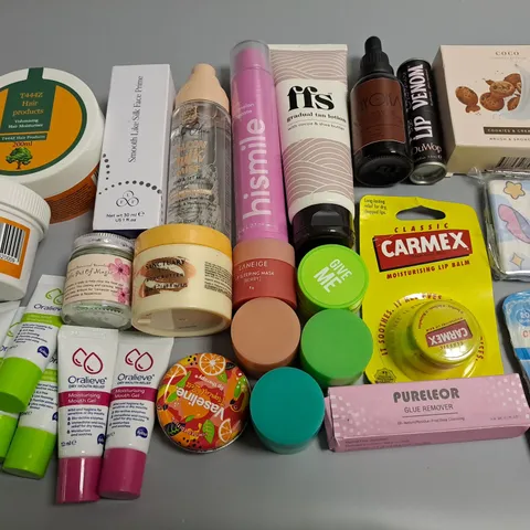 LOT OF ASSORTED HEALTH AND BEAUTY ITEMS TO INCLUDE COCO SPONGE CLEANSER, FFS GRADUAL TAN LOTION AND LANEIGE SLEEPING MASKS