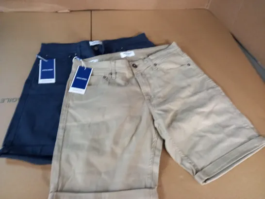 LOT OF 2 PAIRS OF JACK & JONES SHORTS - M