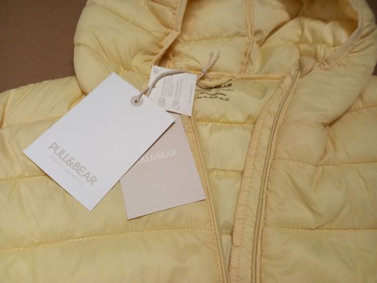 PULL & BEAR PADDED LIGHT YELLOW JACKET - EUR M