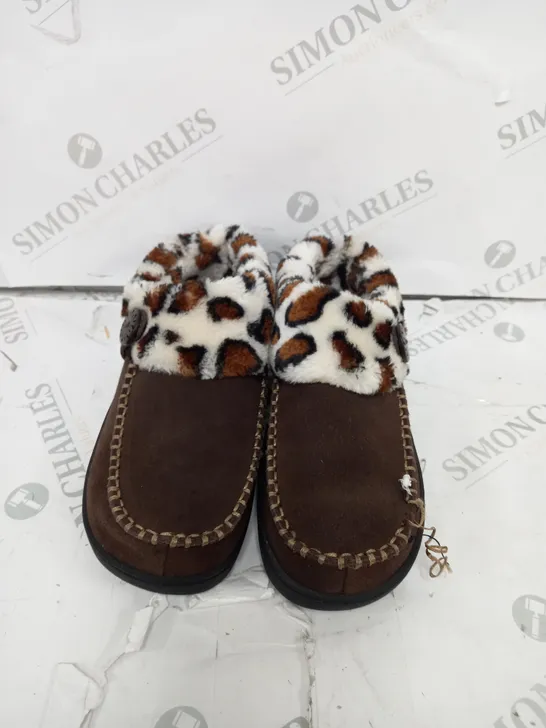 EARTH ORIGINS SIZE 6 SLIPPER