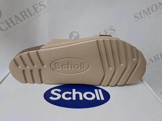 BOXED SCHOLL SANDLES IN TAN SIZE 6