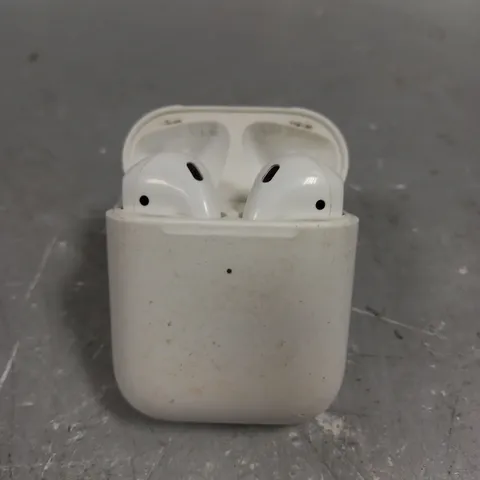 APPLE AIRPODS WITH CHARGING CASE - A1938