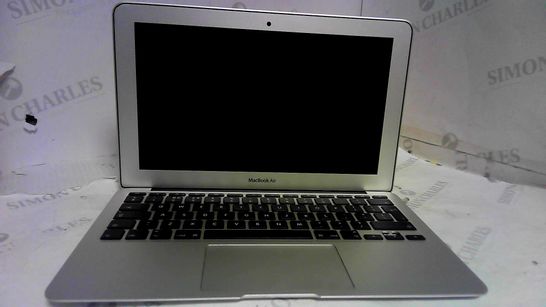 SILVER APPLE MACBOOK AIRCORE I5 128GB