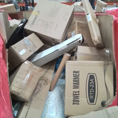 MIXED PALLET CONTAINING VARIOUS BOXED HOUSEHOLD ITEMS TO INCLUDE, ELECTRIC HEDGE TRIMMER, TOWEL WARMER, JUICER, ETC.