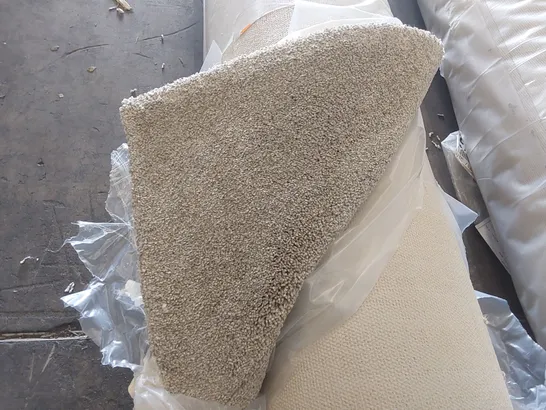 ROLL OF QUALITY EC HEARTLAND ULTRA BROADHEATH CARPET // APPROX SIZE: 4 X 3.15m