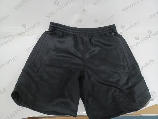 ADIDAS POLY SHORTS IN BLACK - M