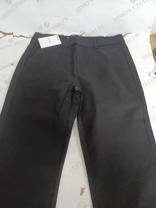 ARNE TAILIORED CHINO TROUSER IN BLACK - 32L