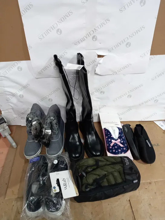 LARGE BOX OF ASSORTED SHOES IN VARIOUS SIZES TO INCLUDE RAB, SLIPPERS AND BOOTS