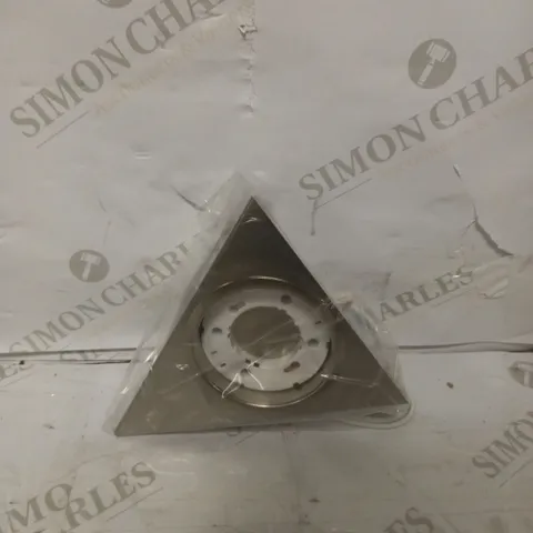 LOT TO CONTAIN 4 X LL STEEL TRIANGLE DOWNLIGHTS 240V 50HZ MAX 9W