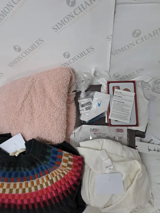 box of approx8 HOUSEHOLD AND CLOTHING ITEMS TO INCLUDE SIMPLY BEAUTY SINGLE HAIR EPILATOR, SFIXX ADHESIVE WALL HOOKS AND SEASALT CORNWALL JUMPER ETC