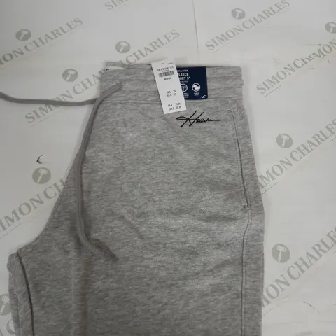 HOLISTER FLEECE SHORTS SIZE M