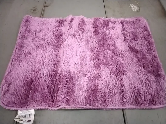 BRAND NEW GILES BATHMAT SIZE 40CM X 55CM IN PURPLE