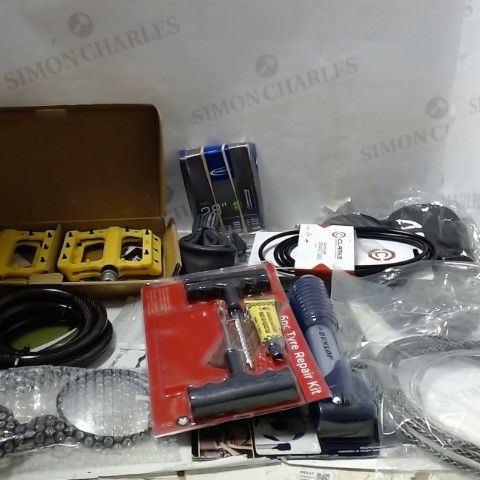 LOT OF ASSORTED ITEMS TO INCLUDE; BICYCLE PEDALS, INNER TUBES, PUMPS ETC 