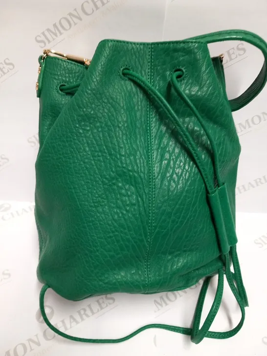 ELIZABETH AND JAMES GREEN HAND BAG