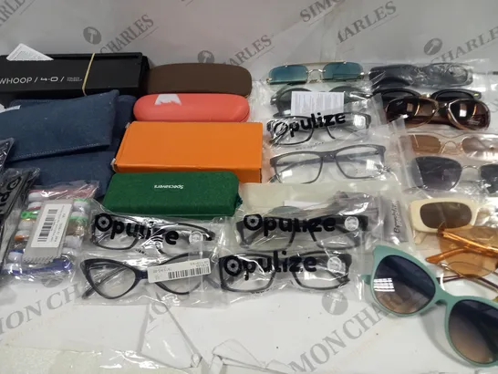 LOT OF ASSORTED GLASSES TO INCLUDE PULIZE, WHOOP AND BERSHKA