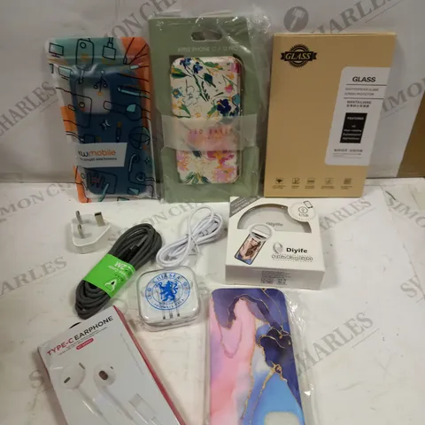 BOX OF APPROXIMATELY 30 ASSORTED PHONE/TABLET ACCESSORIES TO INCLUDE SELFIE RING LIGHT, TED BAKER IPHONE 12 CASE, TYPE-C EARPHONES ETC 