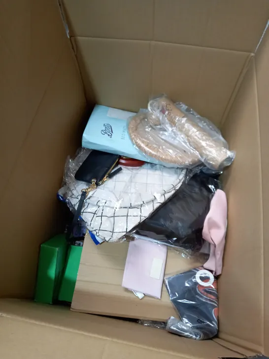 BOX OF APPROXIMATELY 20 ITEMS TO INCLUDE MATRESS PAD, SMOKE ALARM, RESMED ETC